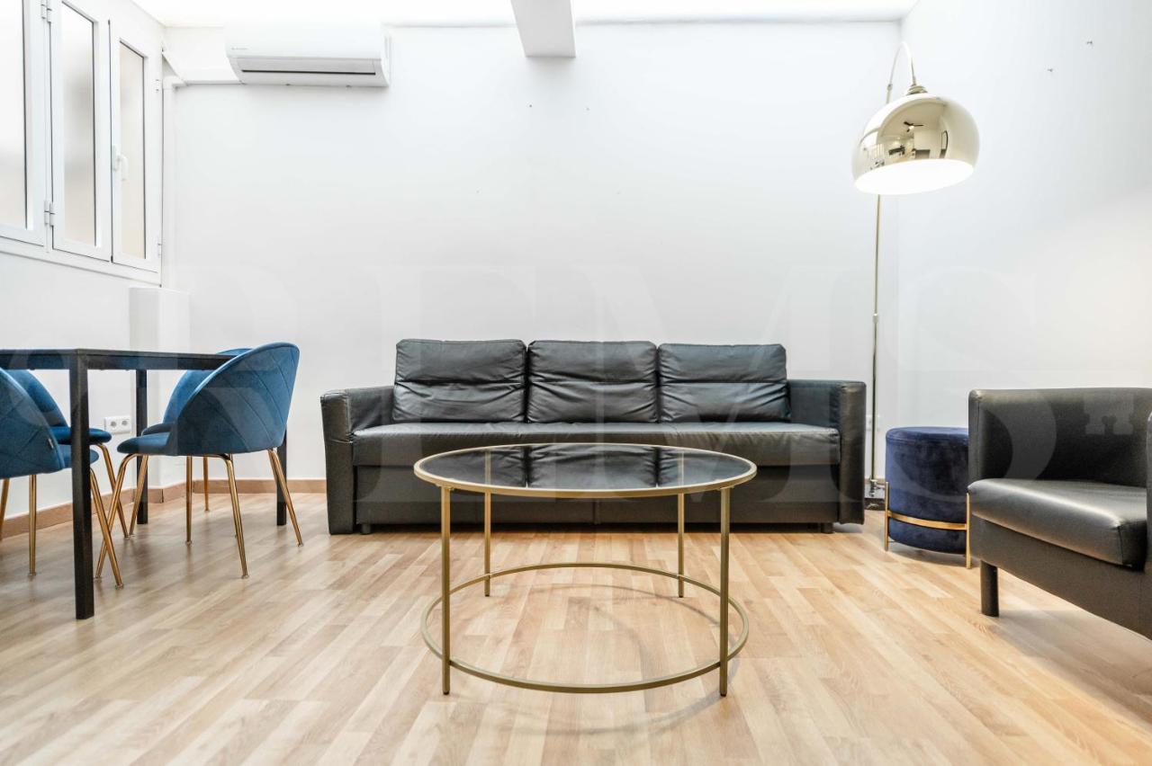 شقة Modern Gem In Heart Of Malaga, Near Sights Rems المظهر الخارجي الصورة